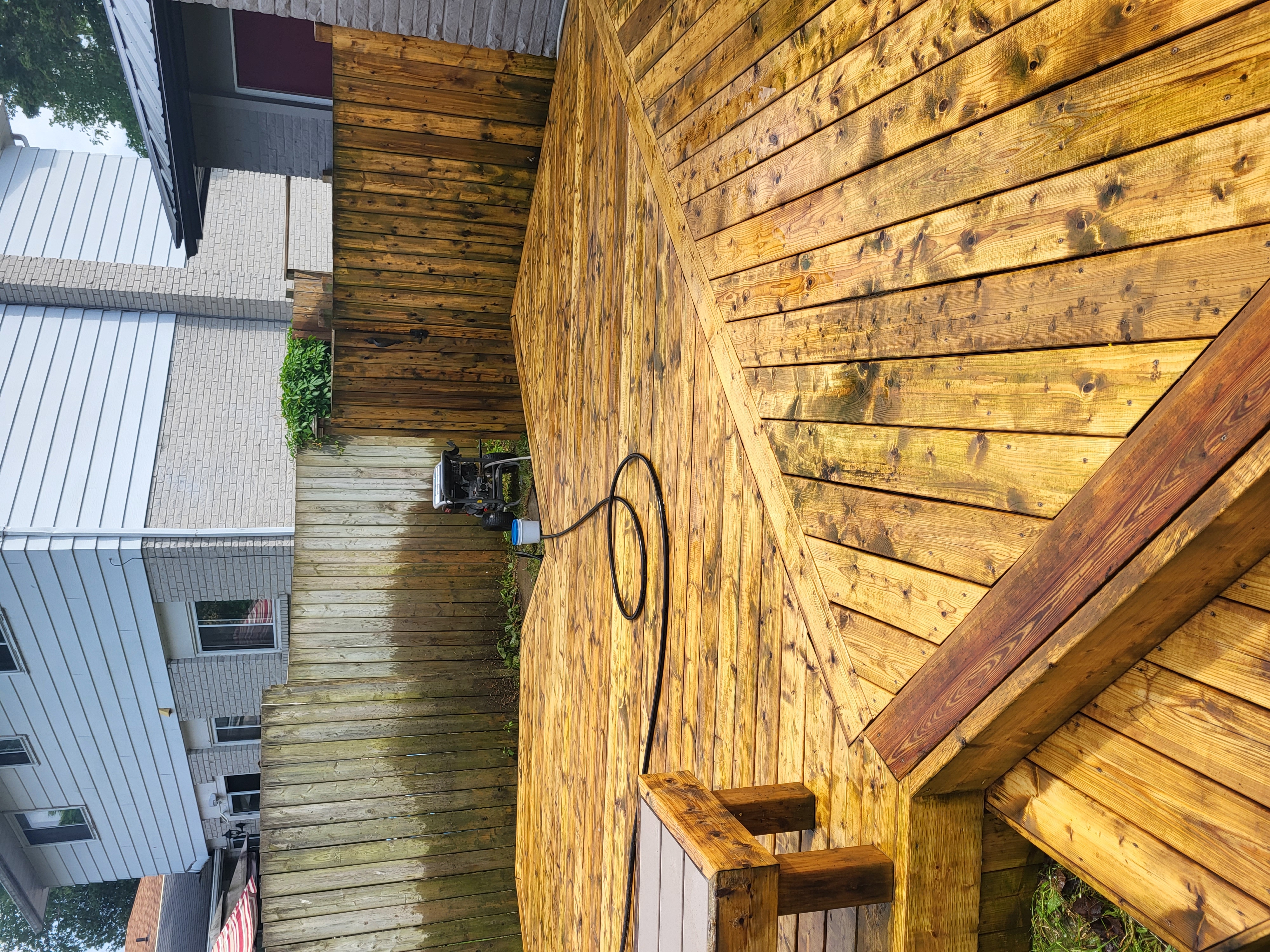 Deck Cleaning in Cobourg, Ontario